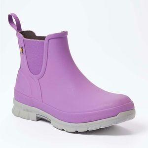 Women’s Bogs Boots Never worn NIB!!!!! Size 10